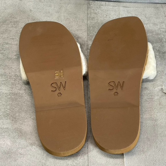 Stuart Weitzman Women's Natural Cammy Shearling Strap Slide Sandal SZ 6 B - Picture 7 of 9